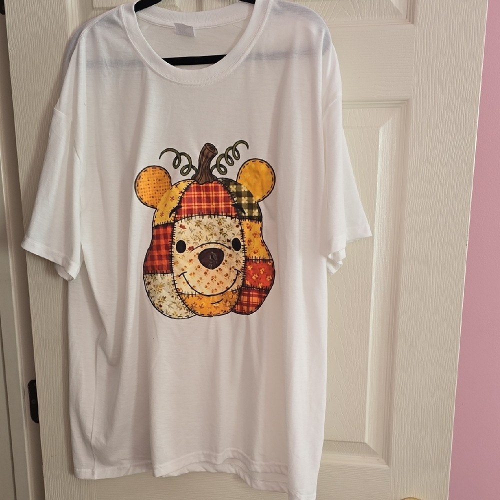 Charming Bear Graphic Women's‎ Tee in White